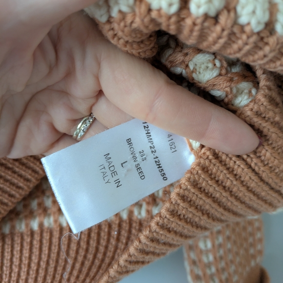 Chloe Women's Colorblock Knit Sweater - Picture 4 of 4